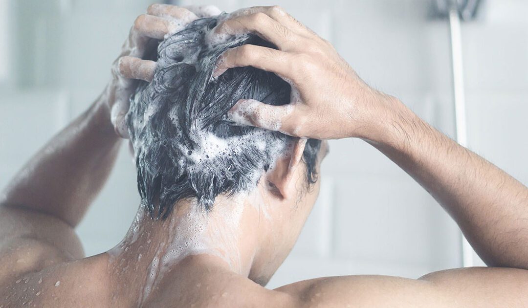 Ogni quanto lavare i capelli: le regole da seguire