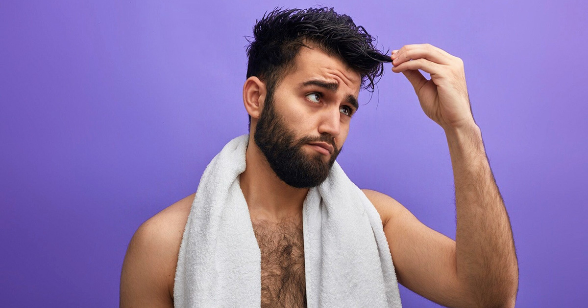 Perché cadono i capelli
